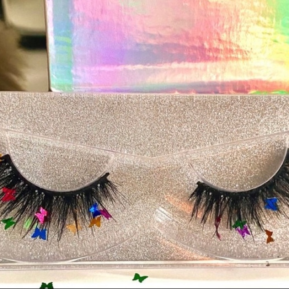 Custom lashes - Picture 2 of 2